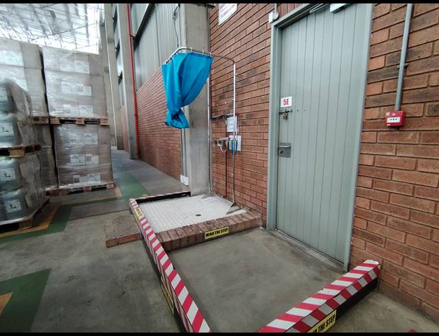 21,491M² WAREHOUSE TO LET IN GOSFORTH PARK